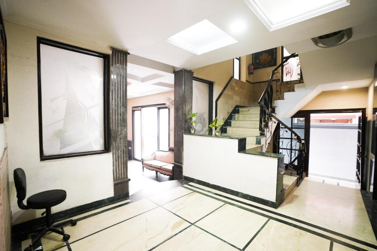 Stay Well Hotels & Homes Γκουργκάον Εξωτερικό φωτογραφία